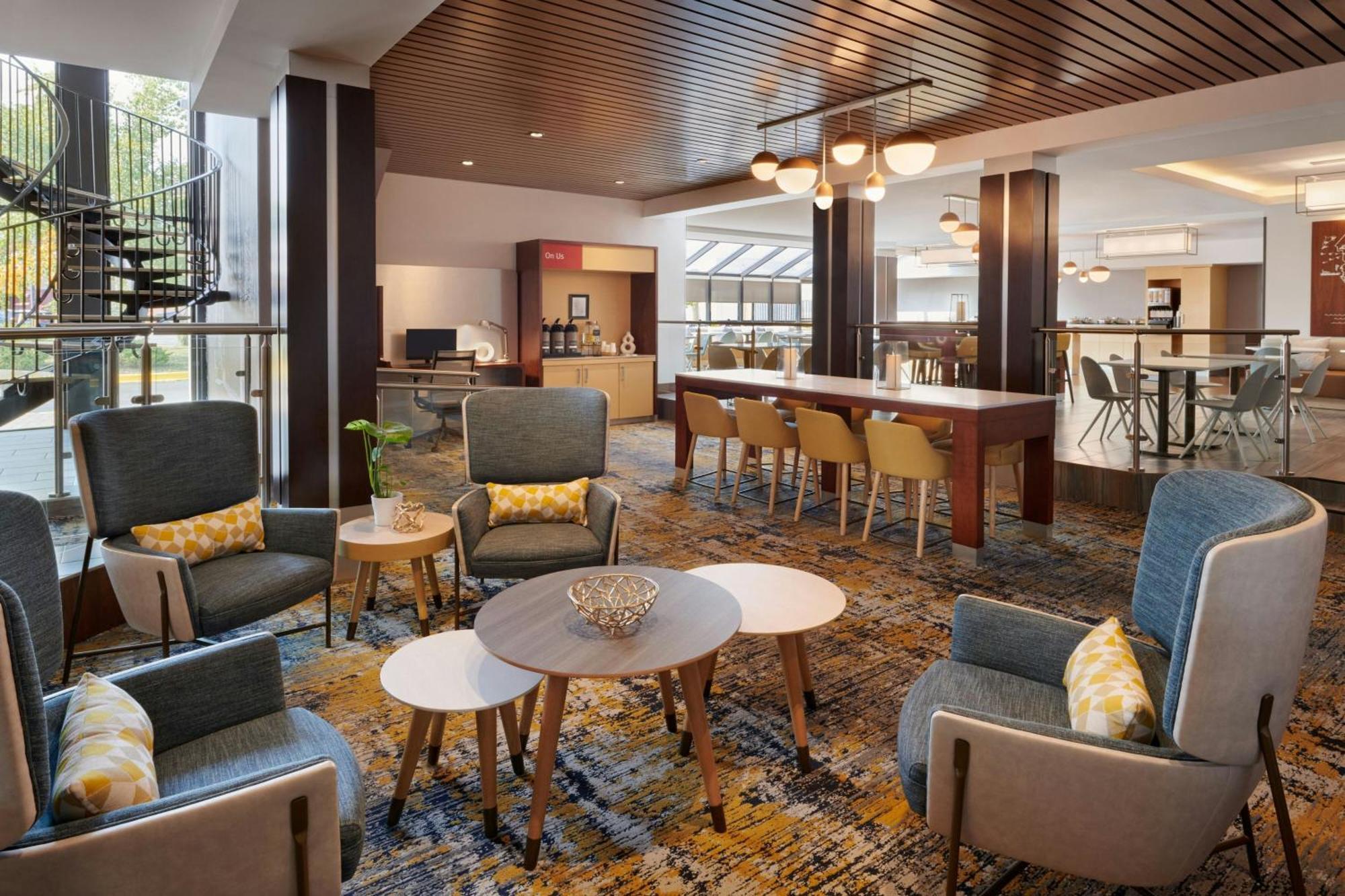 Towneplace Suites By Marriott Лондон Экстерьер фото