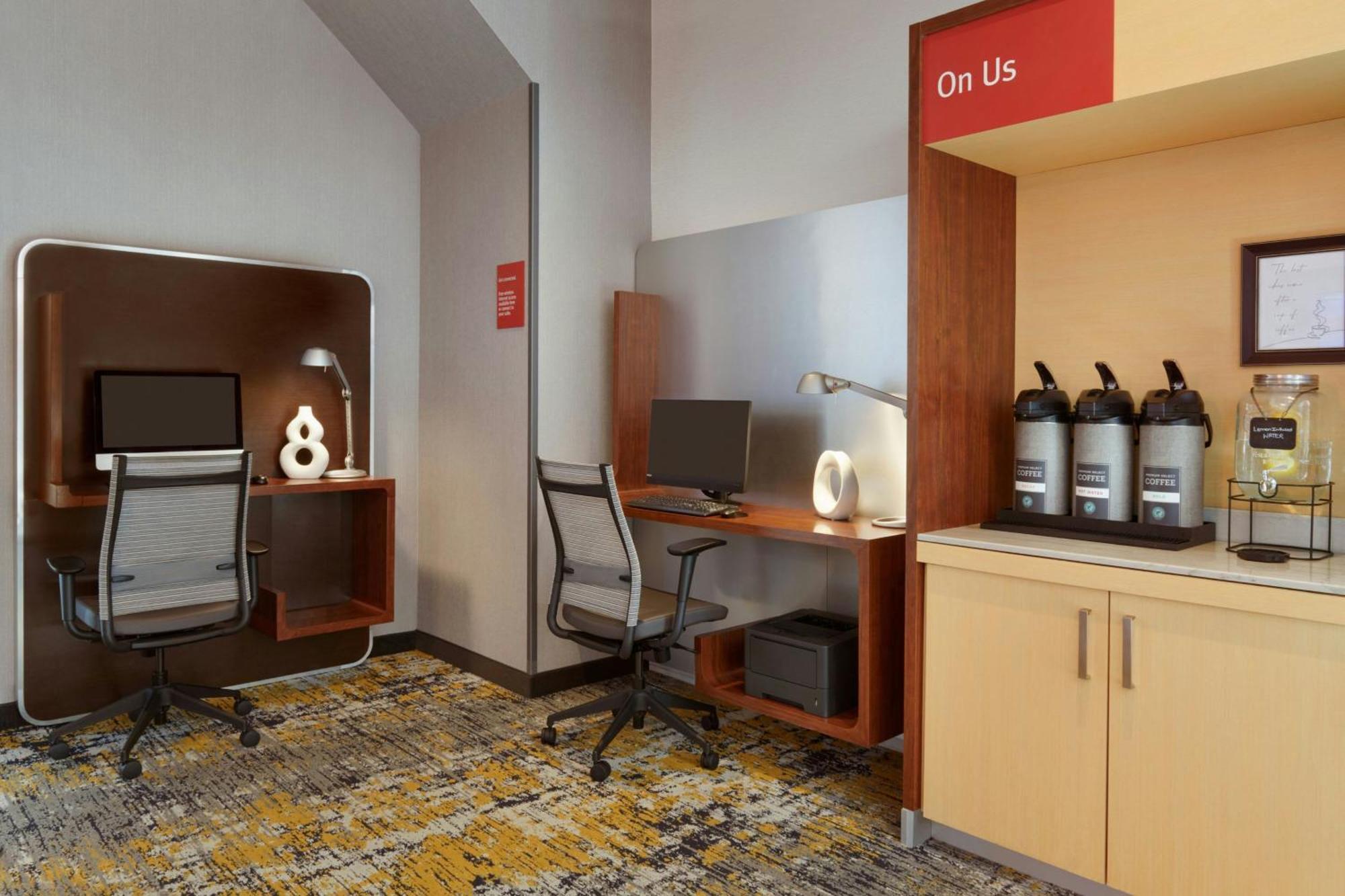 Towneplace Suites By Marriott Лондон Экстерьер фото